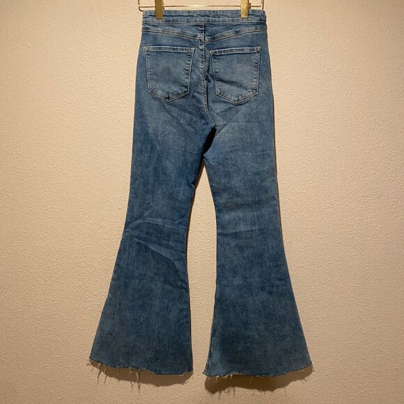 Forever 21 Bell Bottom Flare Jeans Size 26 High Rise Stretch Denim - Picture 3 of 3